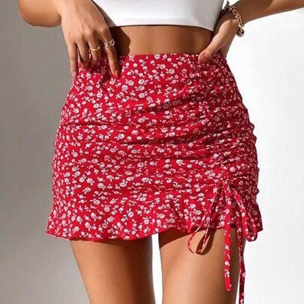 SHEIN Red Floral Mini Skirt